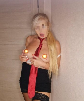 Будь уверен, со мной тебе не придется скучать! 💦
Я живу в Москве, и мой город – моя страсть. Знакомства со мной обещают быть запоминающимися и насыщенными. Мое тело стройное, словно модель, а глаза ярко-синие, словно глубина океана. Мои прелести не оставят тебя равнодушным, а нежные прикосновения растопят твое сердце.
Я готова предложить тебе самые разнообразные услуги, от нежного эротического массажа до горячих игр в постели. Я откровенна и открыта для новых экспериментов, поэтому не стесняйся приходить со своими фантазиями – я помогу их осуществить! 😉
Мои клиенты говорят обо мне только самое лестное – я гарантирую тебе полное удовлетворение. Чувственность и страсть – вот, что меня отличает, и я готова подарить тебе незабываемые моменты нашей интимной встречи. Посмотри мои фото, и ты увидишь, что все, что я описываю, – правда! Не упусти свой шанс ощутить настоящий пыл эмоций и насладиться экстазом вместе со мной. Жду тебя, мой красавчик! 😘🔥 Софушка